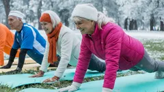 10-minútový tréning, ktorý spevní brucho po päťdesiatke: lepší než hodina akéhokoľvek kardia