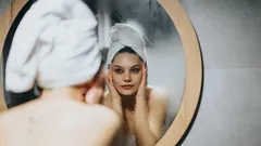 Zrkadlá v kúpeľni sa už nebudú zahmlievať: jednoduché triky, ktoré fungujú ako hodinky