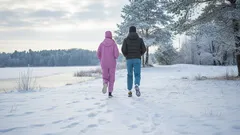 Chôdza na chudnutie po päťdesiatke: jednoduché úpravy, ktoré cielia na brušný tuk