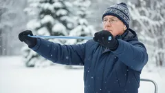 Len 15 minút denne – a vaše kĺby ožijú: Najlepšie cviky pre ľudí nad 60 rokov