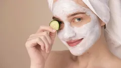 Ani gram make-upu: ako dosiahnuť vlhký, žiarivý vzhľad pleti bez ťažkého líčenia