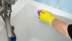 Vaňa bude žiariť ako nová: Rýchly a bezpečný spôsob čistenia