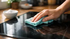 Ako vyčistiť indukčnú dosku bez šmúh: jednoduchá rutina, ktorá funguje
